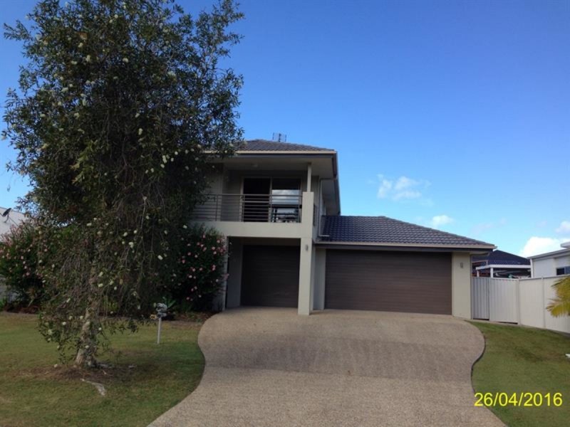 100 Tweddell Drive, Pelican Waters QLD 4551