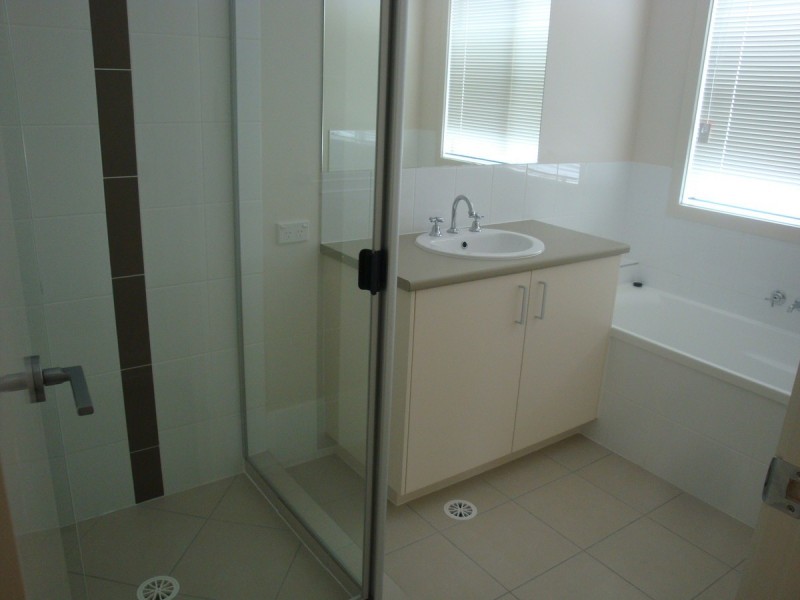 100 Tweddell Drive, Pelican Waters QLD 4551