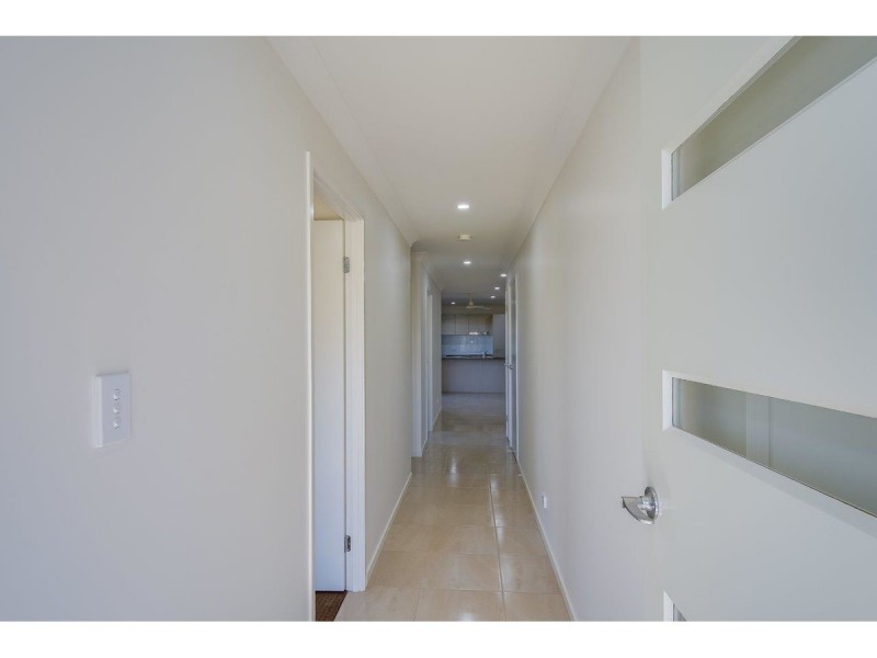 1/40 Tramline Rise, Burnside QLD 4560