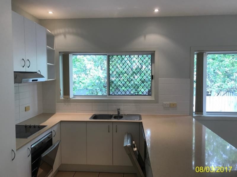 2/8 Boobook Court, Buderim QLD 4556