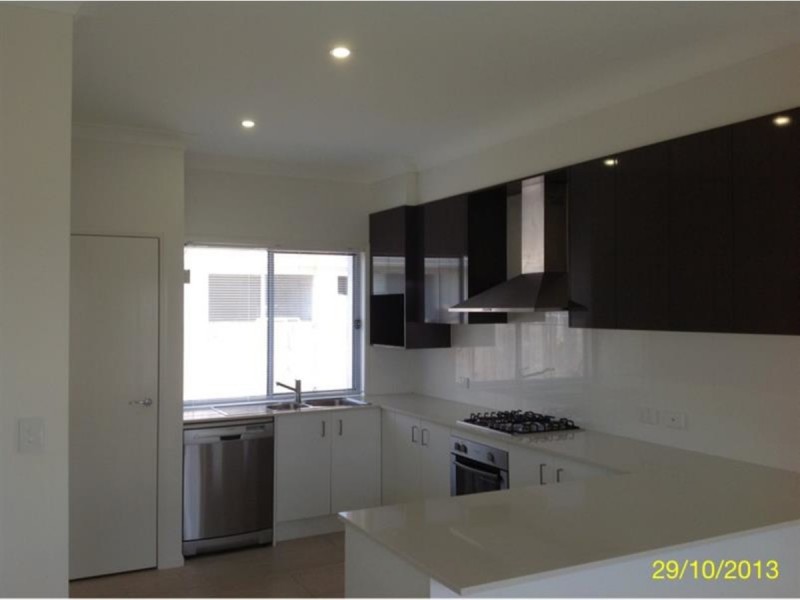 18 Blue Fin Circuit, Mountain Creek QLD 4557