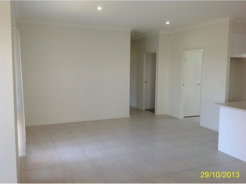 18 Blue Fin Circuit, Mountain Creek QLD 4557