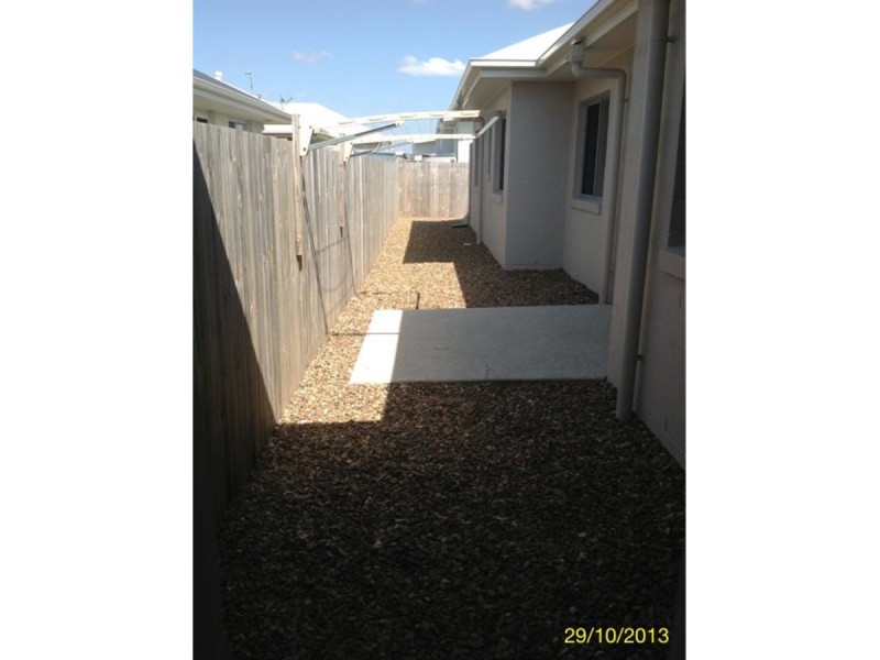 18 Blue Fin Circuit, Mountain Creek QLD 4557