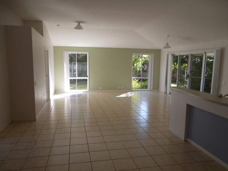 87 Albany Street, Sippy Downs QLD 4556