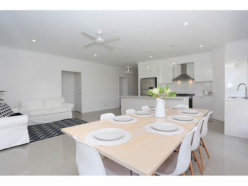12 Sairs Street, Glass House Mountains QLD 4518