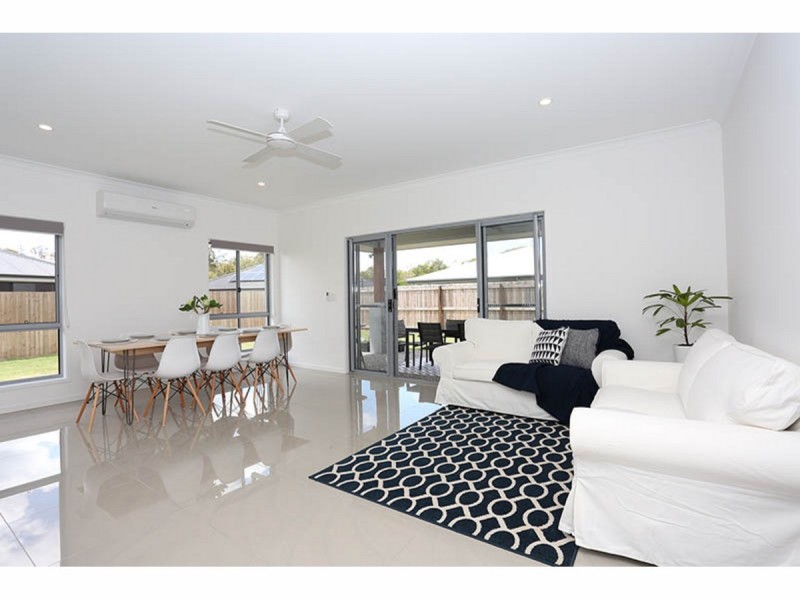 12 Sairs Street, Glass House Mountains QLD 4518