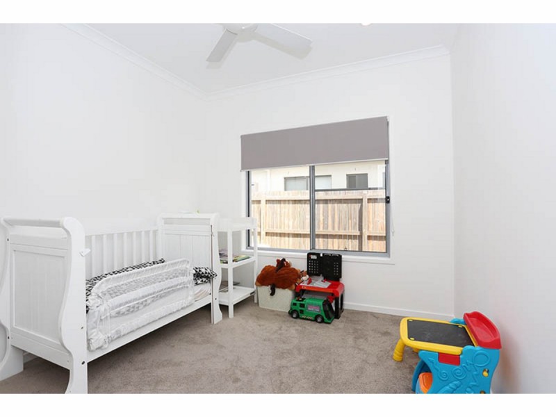 12 Sairs Street, Glass House Mountains QLD 4518