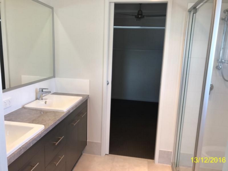 8 Vincent Avenue, Sippy Downs QLD 4556