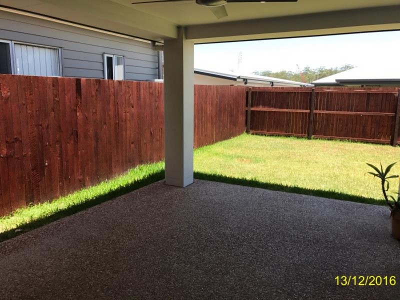 8 Vincent Avenue, Sippy Downs QLD 4556