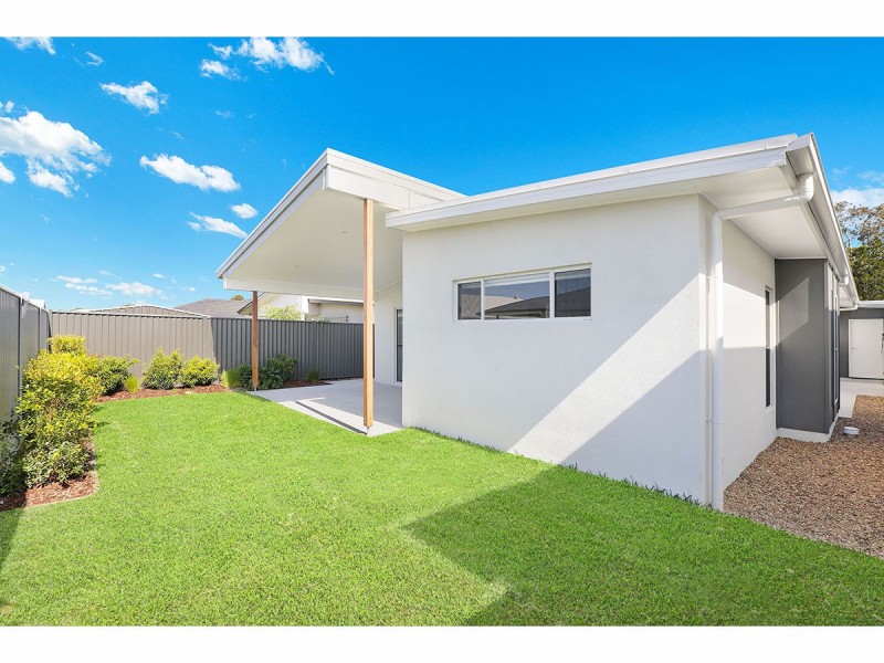 25 Bells Esplanade, Pelican Waters QLD 4551