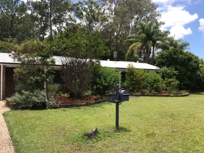 4 Brechin Crt, Mooloolah Valley QLD 4553