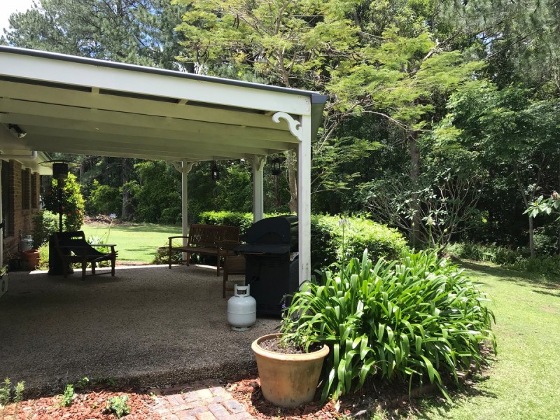 4 Brechin Crt, Mooloolah Valley QLD 4553