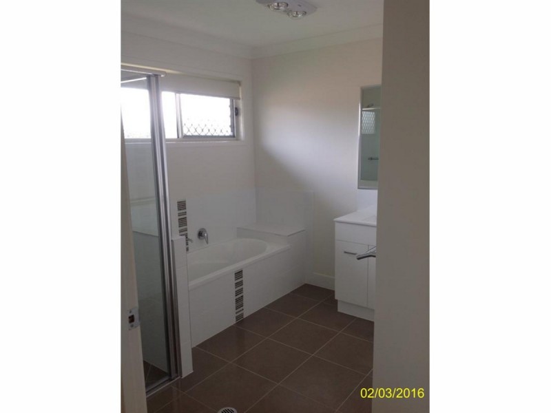 25a Clark Avenue, Glass House Mountains QLD 4518
