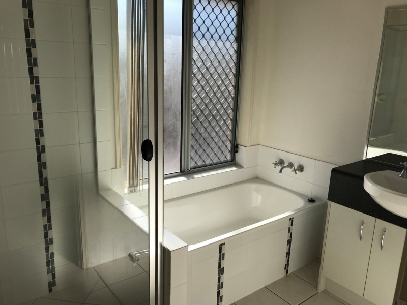 15 Parkside Drive, Beerwah QLD 4519