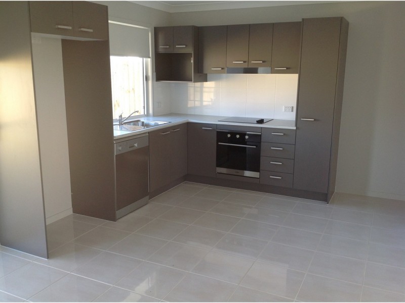 56b Clark Avenue, Glass House Mountains QLD 4518