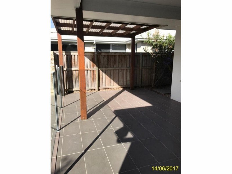 24 Ponytail Circuit, Mountain Creek QLD 4557