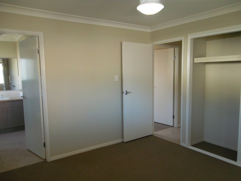 12 Silvereye Street, Sippy Downs QLD 4556