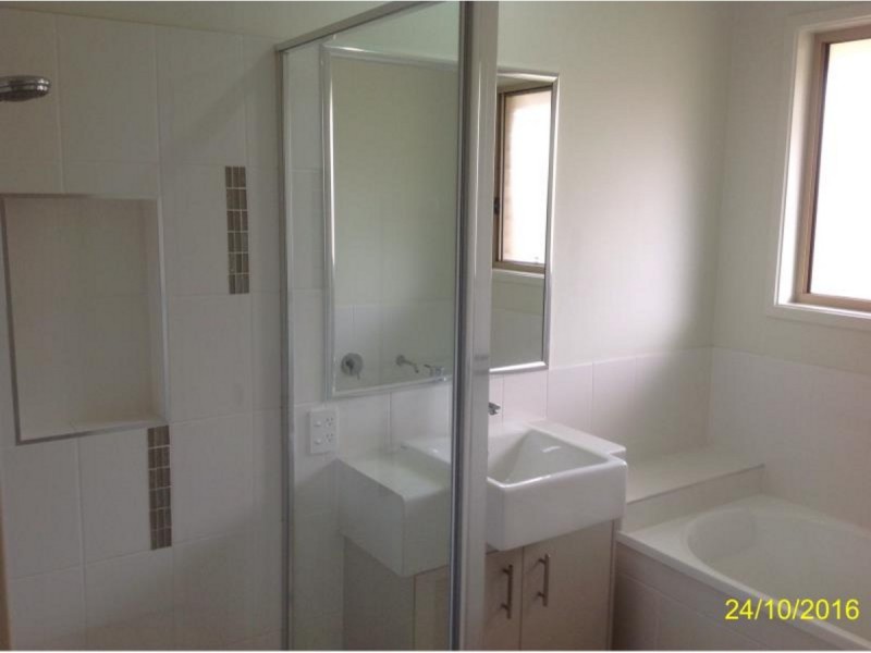 16 Elouera Close, Landsborough QLD 4550