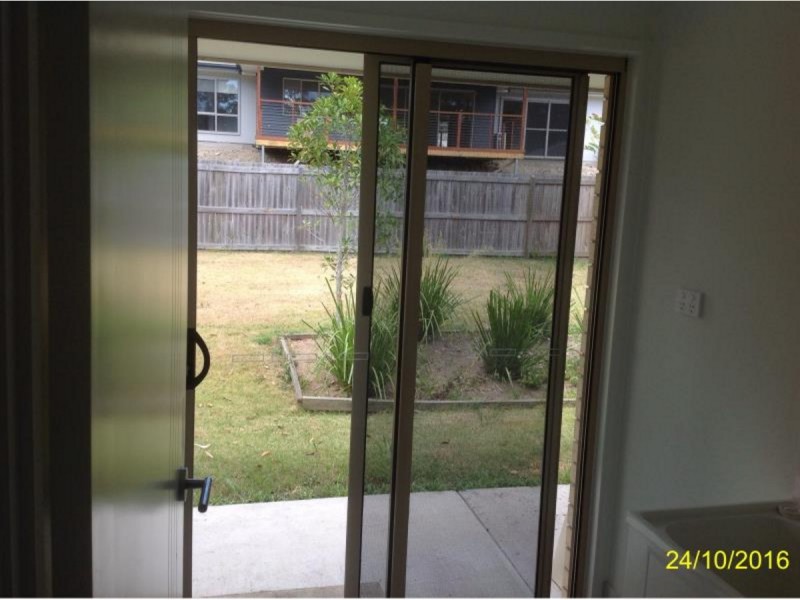 16 Elouera Close, Landsborough QLD 4550
