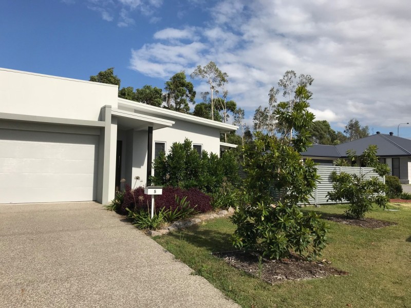 5 Petrus Place, Sippy Downs QLD 4556