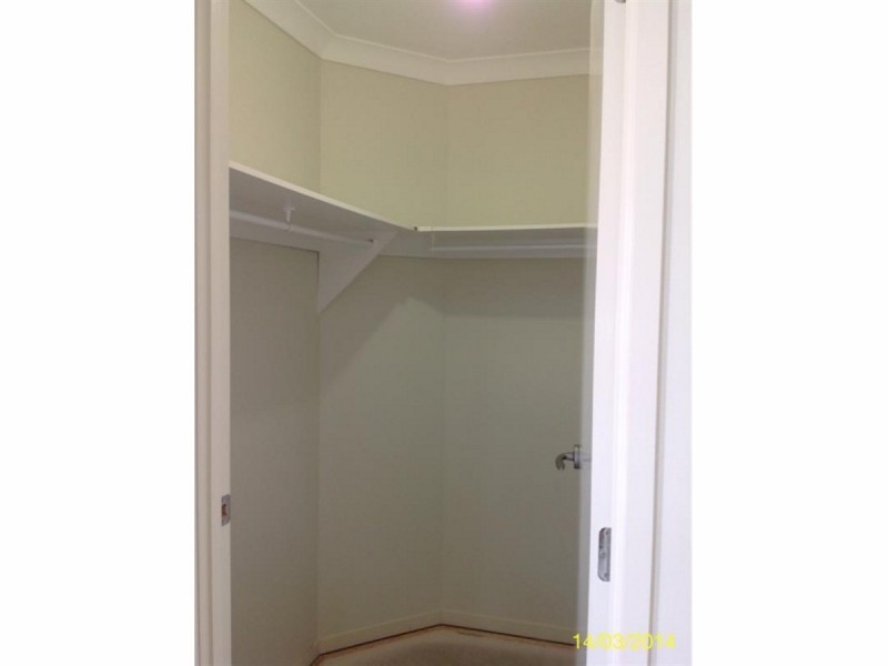 13 Waratah Crescent, Springfield Lakes QLD 4300