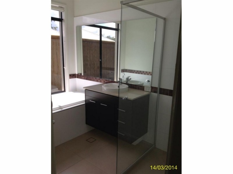 13 Waratah Crescent, Springfield Lakes QLD 4300