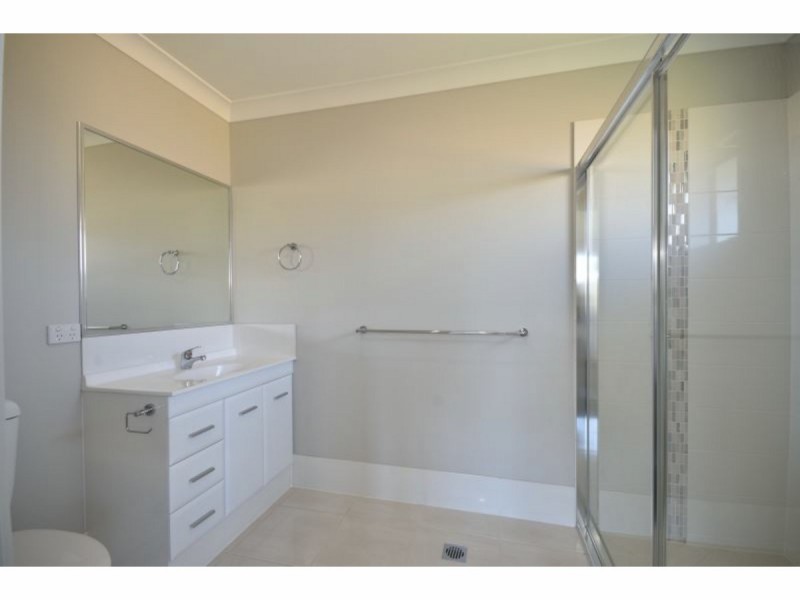 13a Poole Road, Glass House Mountains QLD 4518