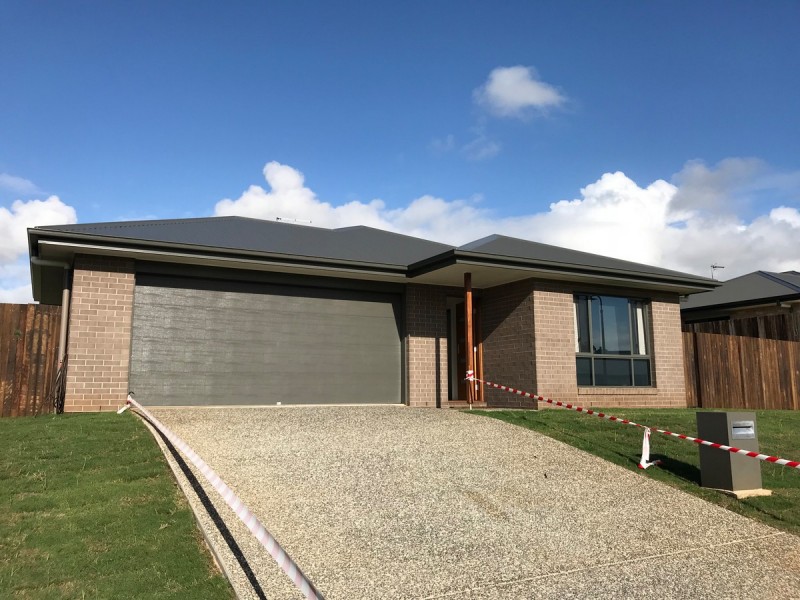 20 Pinnacles Drive, Glass House Mountains QLD 4518