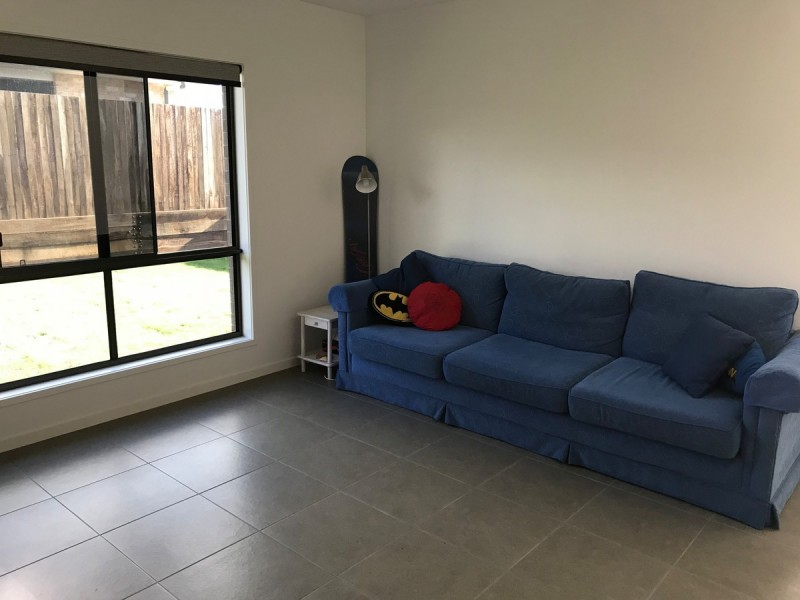 20 Pinnacles Drive, Glass House Mountains QLD 4518