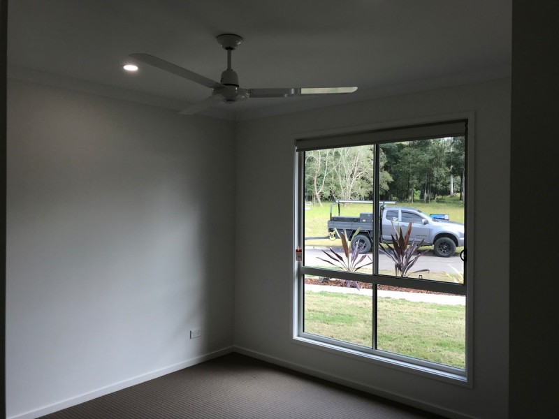 2/4 Fryer Place, Landsborough QLD 4550