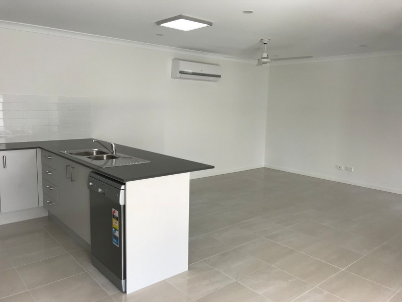 1/13 Mellumbrook Drive, Landsborough QLD 4550