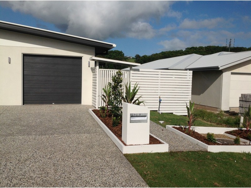 8b Perren Crescent, Bli Bli QLD 4560