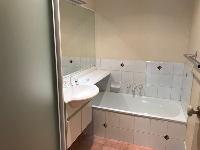 4 Beaverbrook Circuit, Sippy Downs QLD 4556