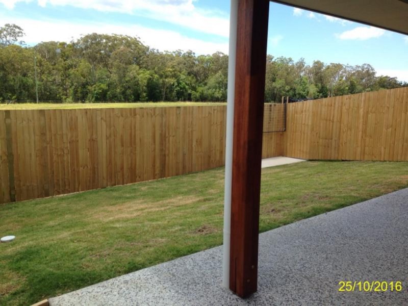 15a Pinnacles Drive, Glass House Mountains QLD 4518