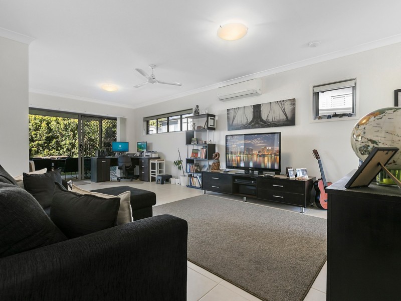 18/17 Greensboro Place, Little Mountain QLD 4551