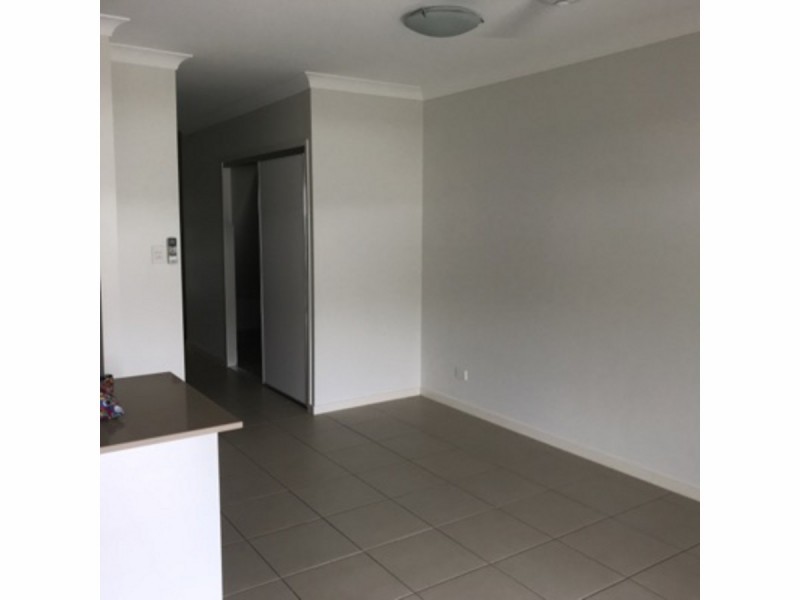 24/17 Greensboro Place, Little Mountain QLD 4551