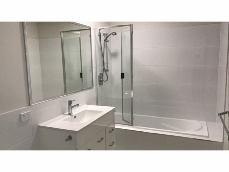 24/17 Greensboro Place, Little Mountain QLD 4551