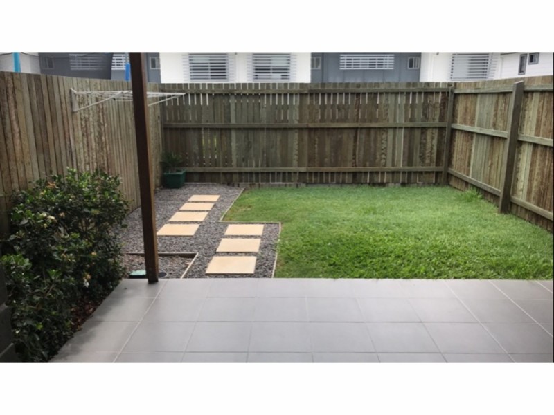 24/17 Greensboro Place, Little Mountain QLD 4551