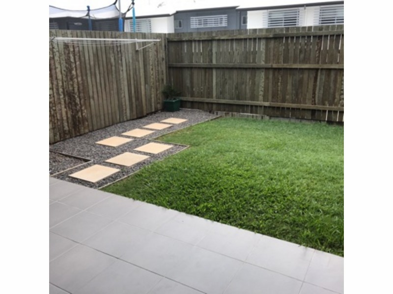 24/17 Greensboro Place, Little Mountain QLD 4551