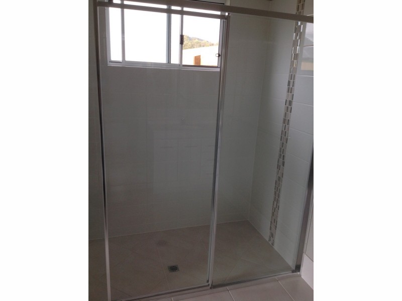 4a Sairs Street, Glass House Mountains QLD 4518