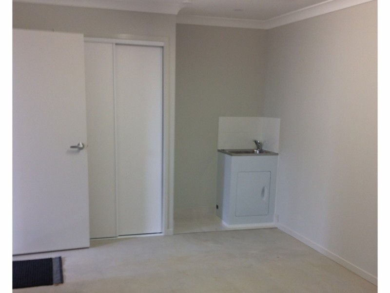 4a Sairs Street, Glass House Mountains QLD 4518