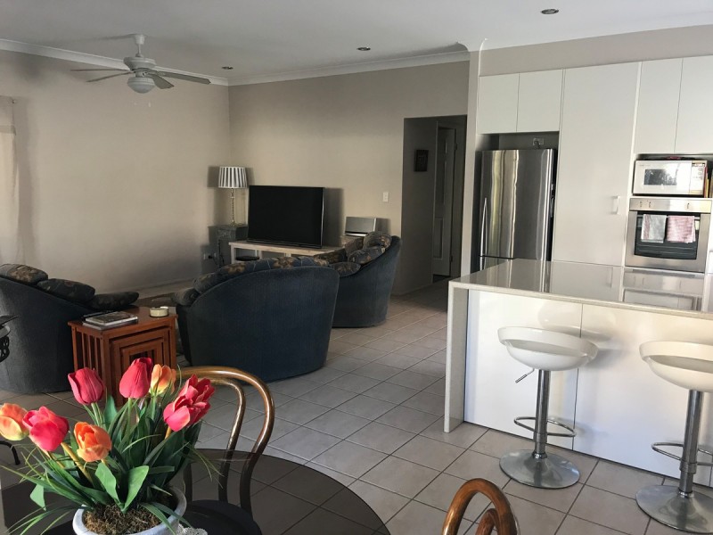 8 Chesterton Crescent, Sippy Downs QLD 4556