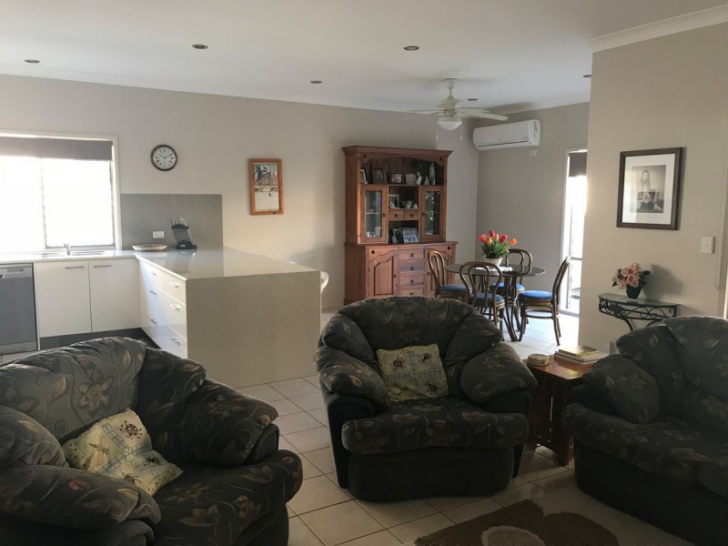 8 Chesterton Crescent, Sippy Downs QLD 4556