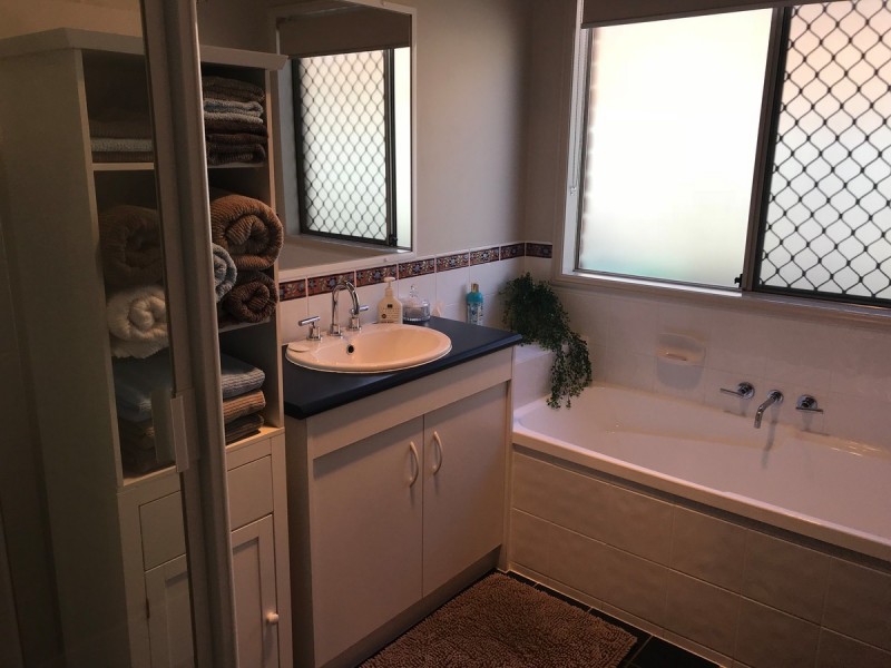 8 Chesterton Crescent, Sippy Downs QLD 4556