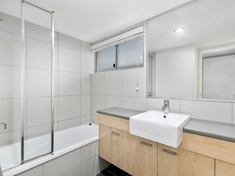 6/57 Grand Parade, Parrearra QLD 4575