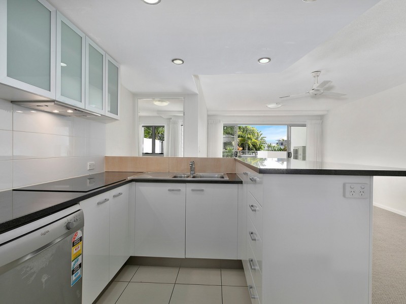 6/57 Grand Parade, Parrearra QLD 4575