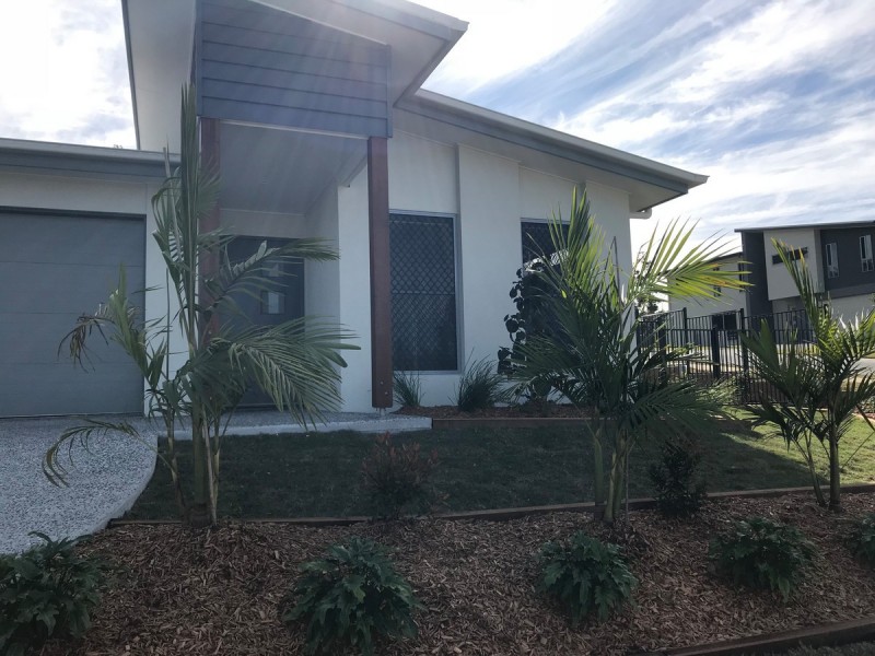 1/2 Wallum Street, Peregian Springs QLD 4573