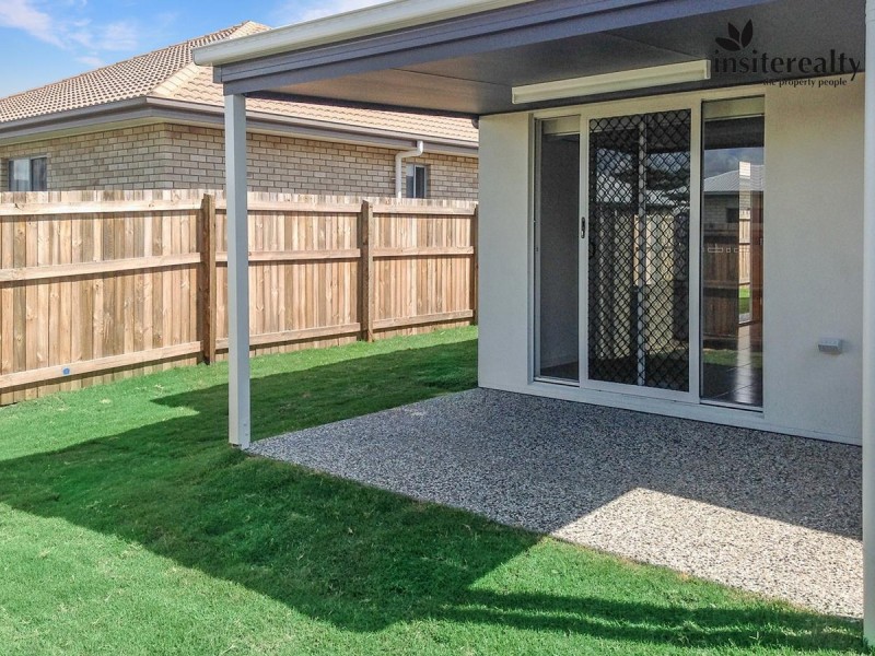 2/25 Clark Avenue, Glass House Mountains QLD 4518