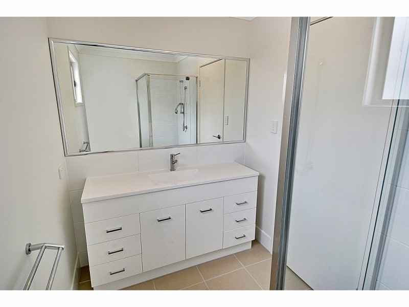 61/17 Greensboro Place, Little Mountain QLD 4551