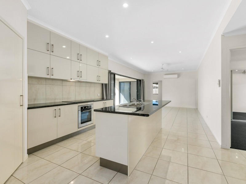 4 Promontory Street, Birtinya QLD 4575